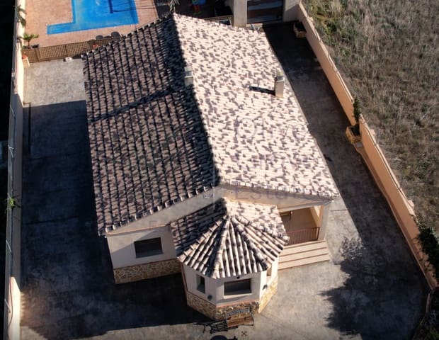 3 sovrum Villa till salu i Caudete med pool garage - 275 000 € (Ref: 6769169)