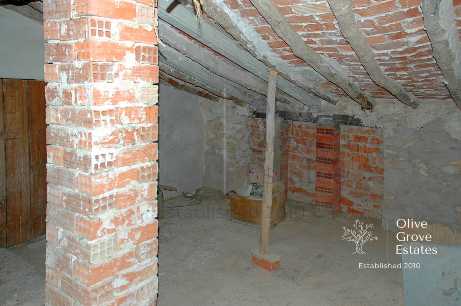 4 Zimmer Haus zu verkaufen in Caudete - 35.000 € (Ref: 6769170)