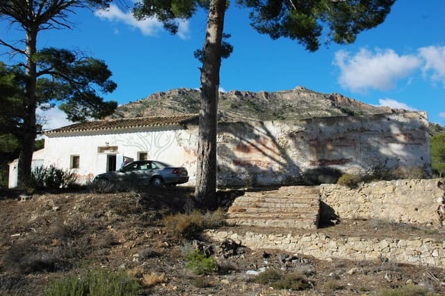 3 slaapkamer Finca/Landhuis te koop in Caudete met garage - € 159.995 (Ref: 6769175)