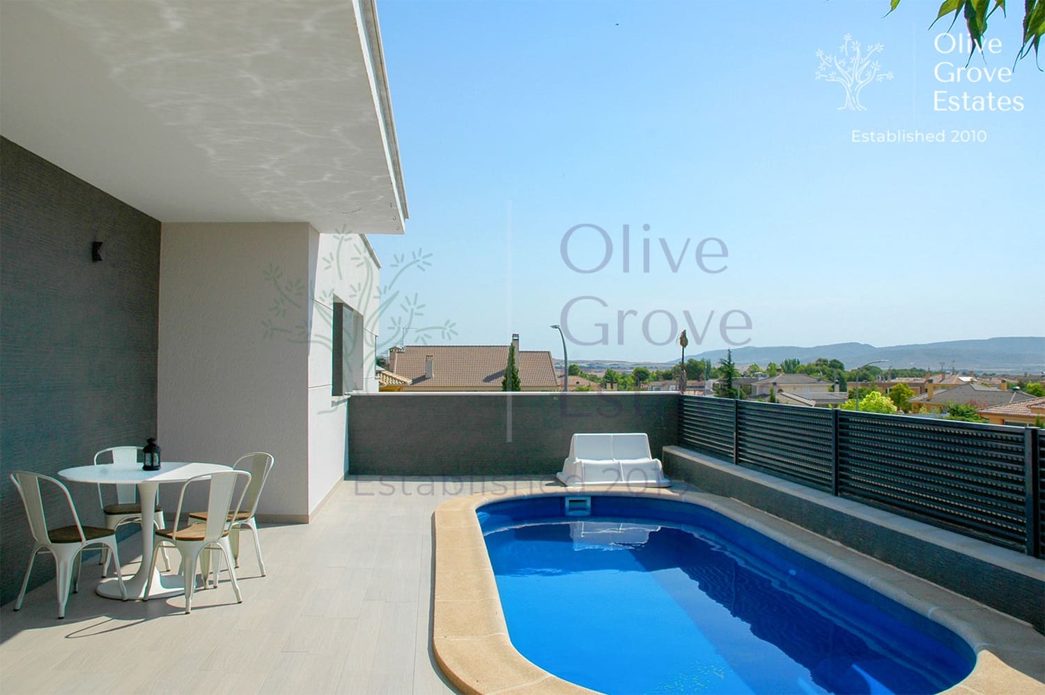 4 bedroom Villa for sale in Caudete with pool garage - € 395,000 (Ref: 6769182)