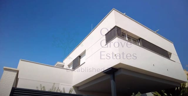 4 bedroom Villa for sale in Caudete with pool garage - € 395,000 (Ref: 6769182)