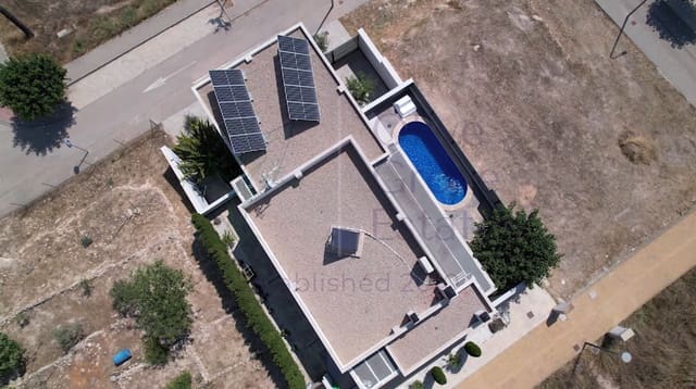 4 bedroom Villa for sale in Caudete with pool garage - € 395,000 (Ref: 6769182)