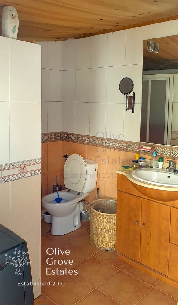 3 bedroom Townhouse for sale in Caudete with pool - € 199,995 (Ref: 6769191)