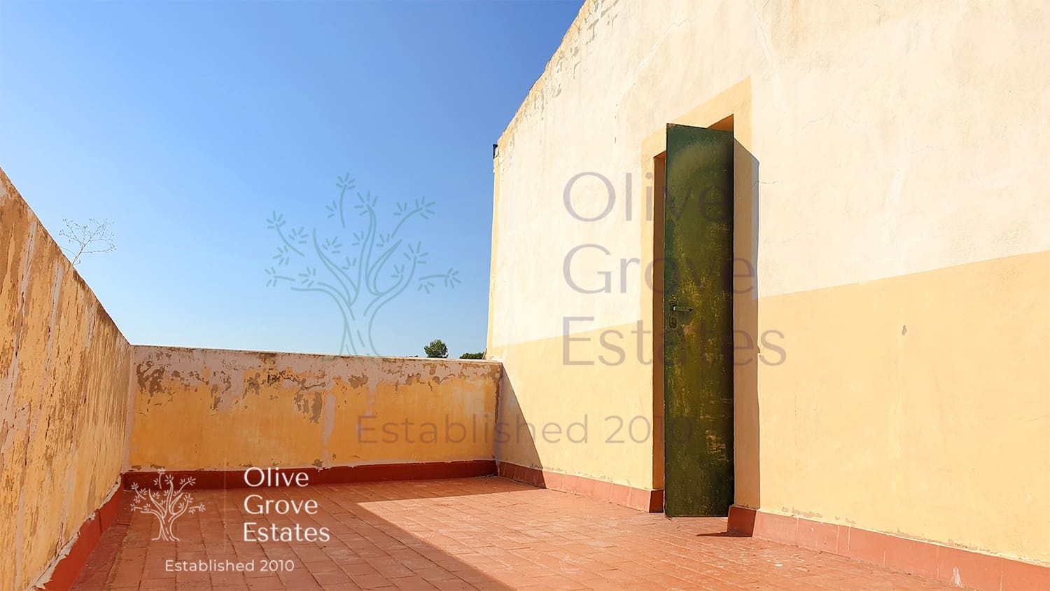 3 bedroom Townhouse for sale in Caudete with pool - € 199,995 (Ref: 6769191)