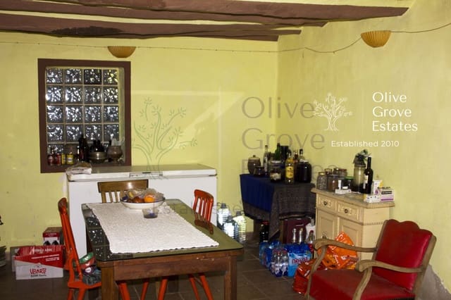 3 bedroom Townhouse for sale in Caudete with pool - € 199,995 (Ref: 6769191)