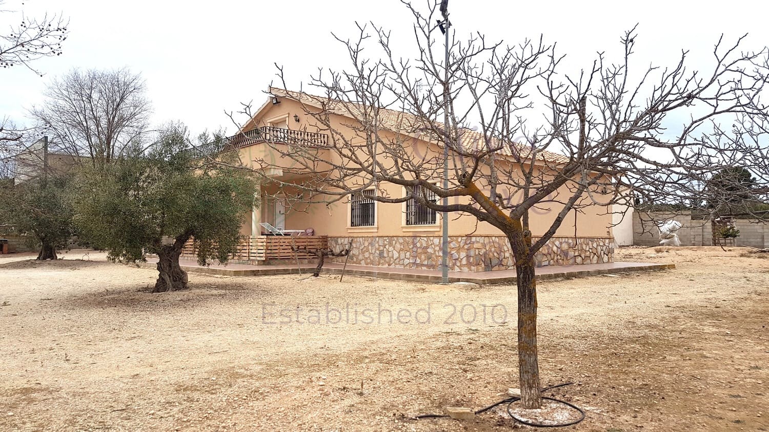 4 soveværelse Villa til salg i Caudete med garage - € 370.000 (Ref: 6769193)