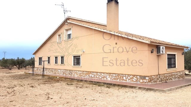 4 bedroom Villa for sale in Caudete with garage - € 370,000 (Ref: 6769193)