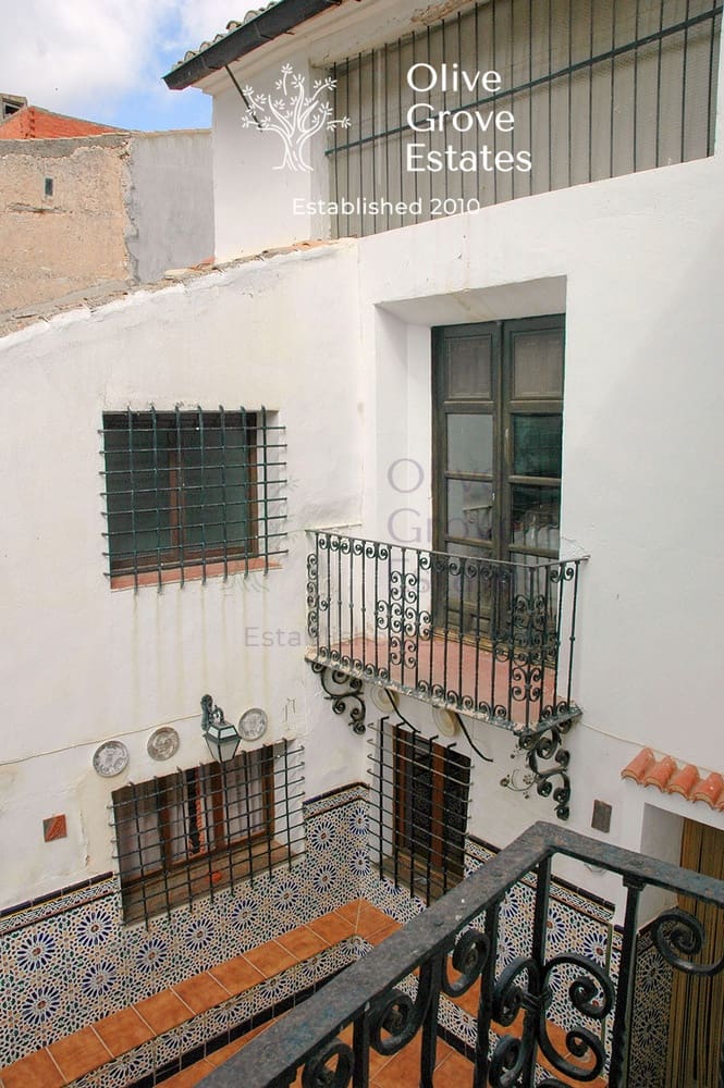 5 soveværelse Byhus til salg i Caudete med garage - € 199.995 (Ref: 6769201)