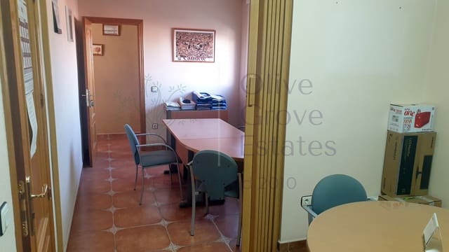 2 makuuhuone Asunto myytävänä paikassa Caudete mukana 
autotalli - 75 995 € (Ref: 6769205)