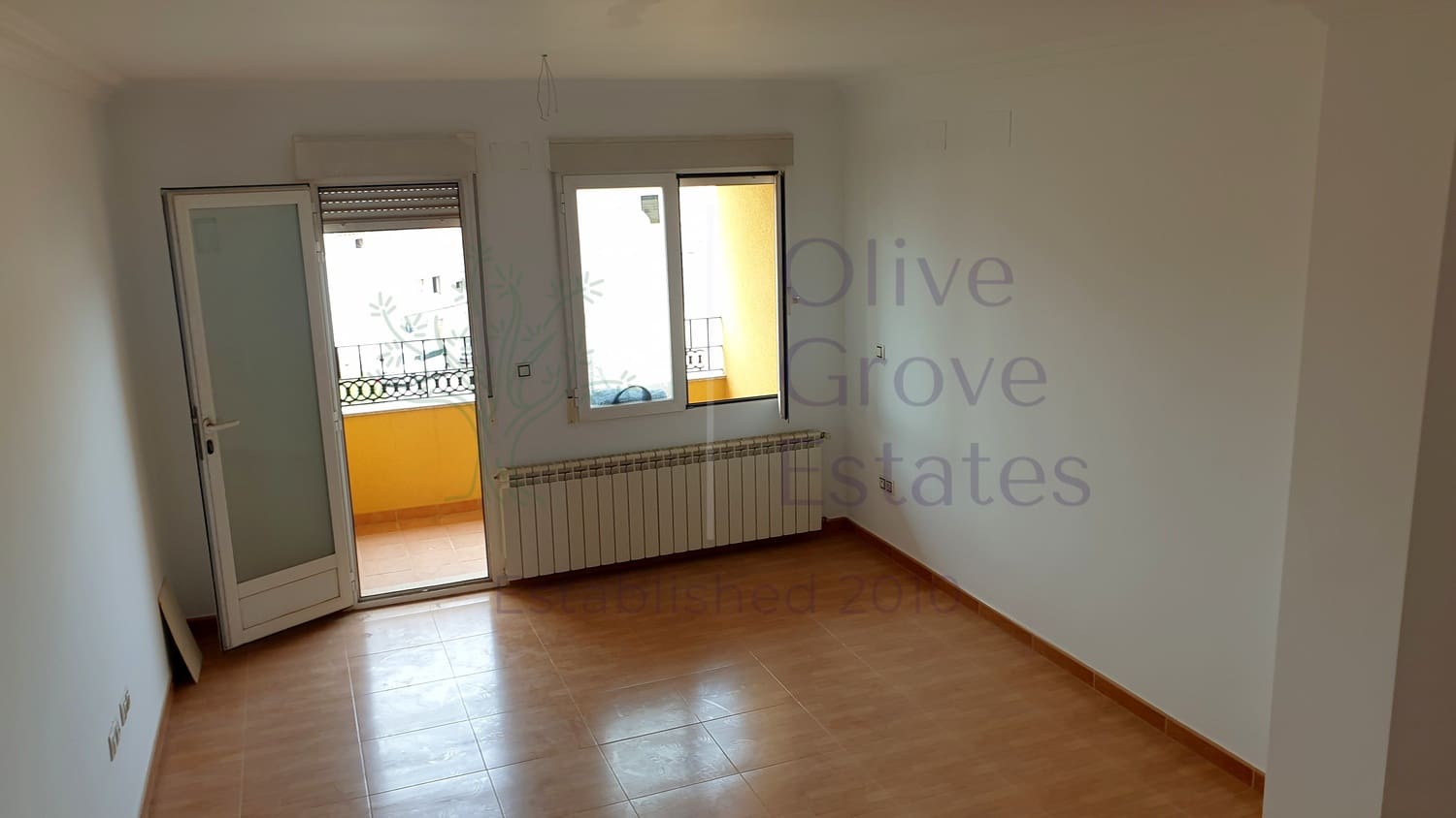 3 makuuhuone Asunto myytävänä paikassa Caudete mukana 
autotalli - 74 995 € (Ref: 6769209)