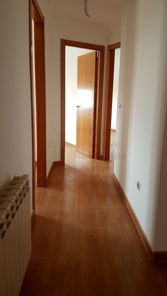 3 makuuhuone Asunto myytävänä paikassa Caudete mukana 
autotalli - 74 995 € (Ref: 6769209)