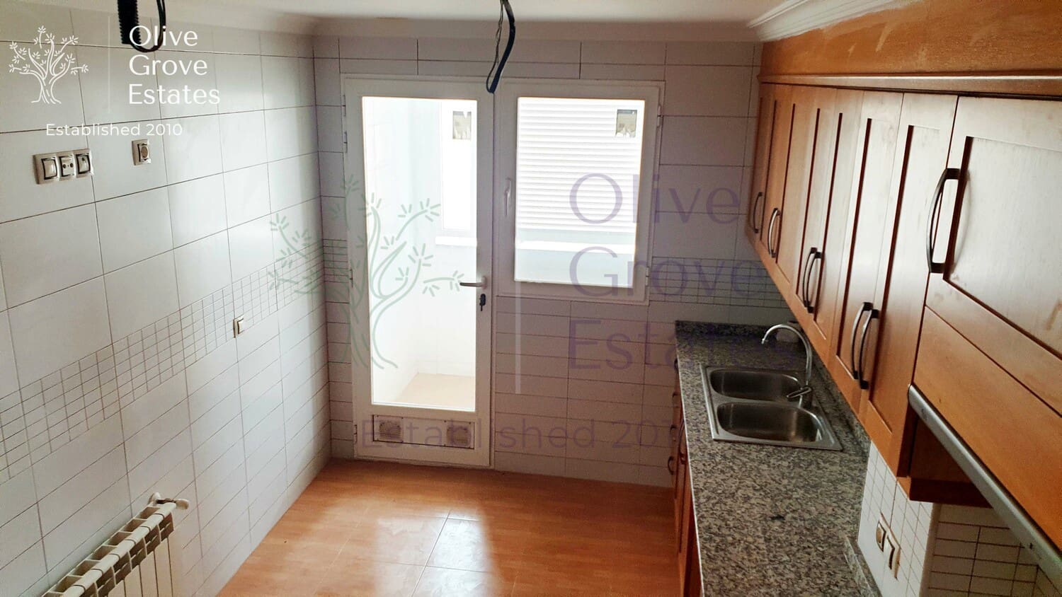 3 makuuhuone Asunto myytävänä paikassa Caudete mukana 
autotalli - 74 995 € (Ref: 6769209)