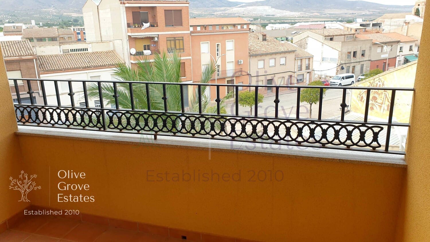 3 makuuhuone Asunto myytävänä paikassa Caudete mukana 
autotalli - 74 995 € (Ref: 6769209)