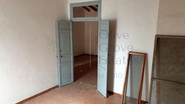 5 soverom Hus til salgs i Villena med svømmebasseng - € 129 500 (Ref: 6769268)