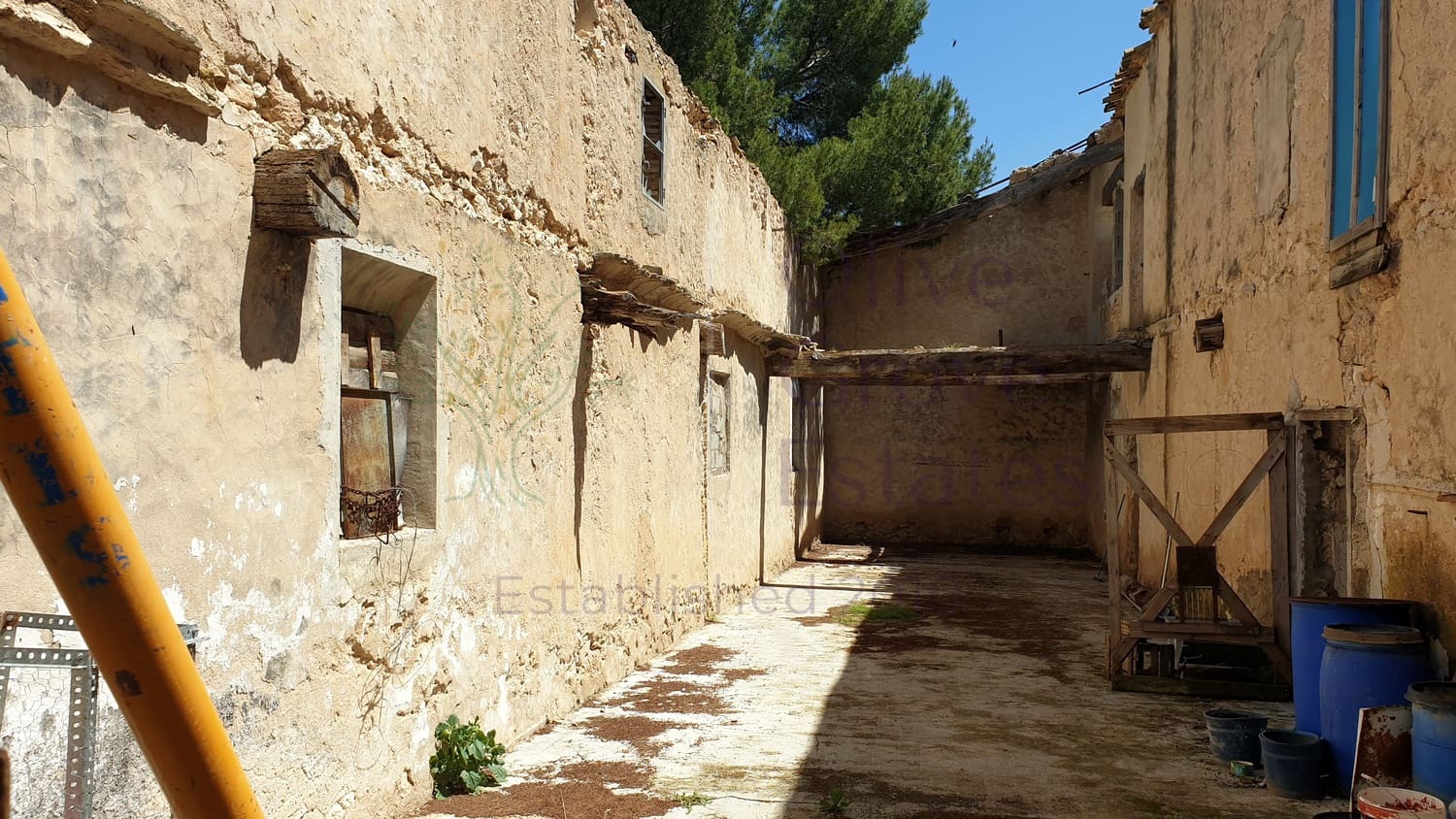 11 soveværelse Byhus til salg i El Camp de Mirra - € 249.995 (Ref: 6834671)