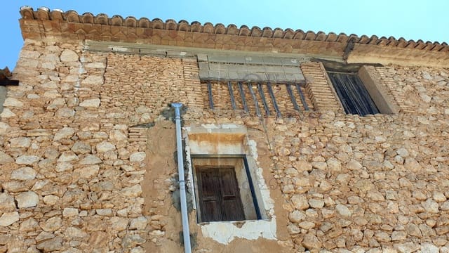 11 bedroom Townhouse for sale in El Camp de Mirra - € 249,995 (Ref: 6834671)