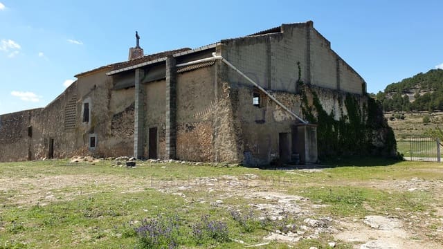 11 bedroom Townhouse for sale in El Camp de Mirra - € 249,995 (Ref: 6834671)