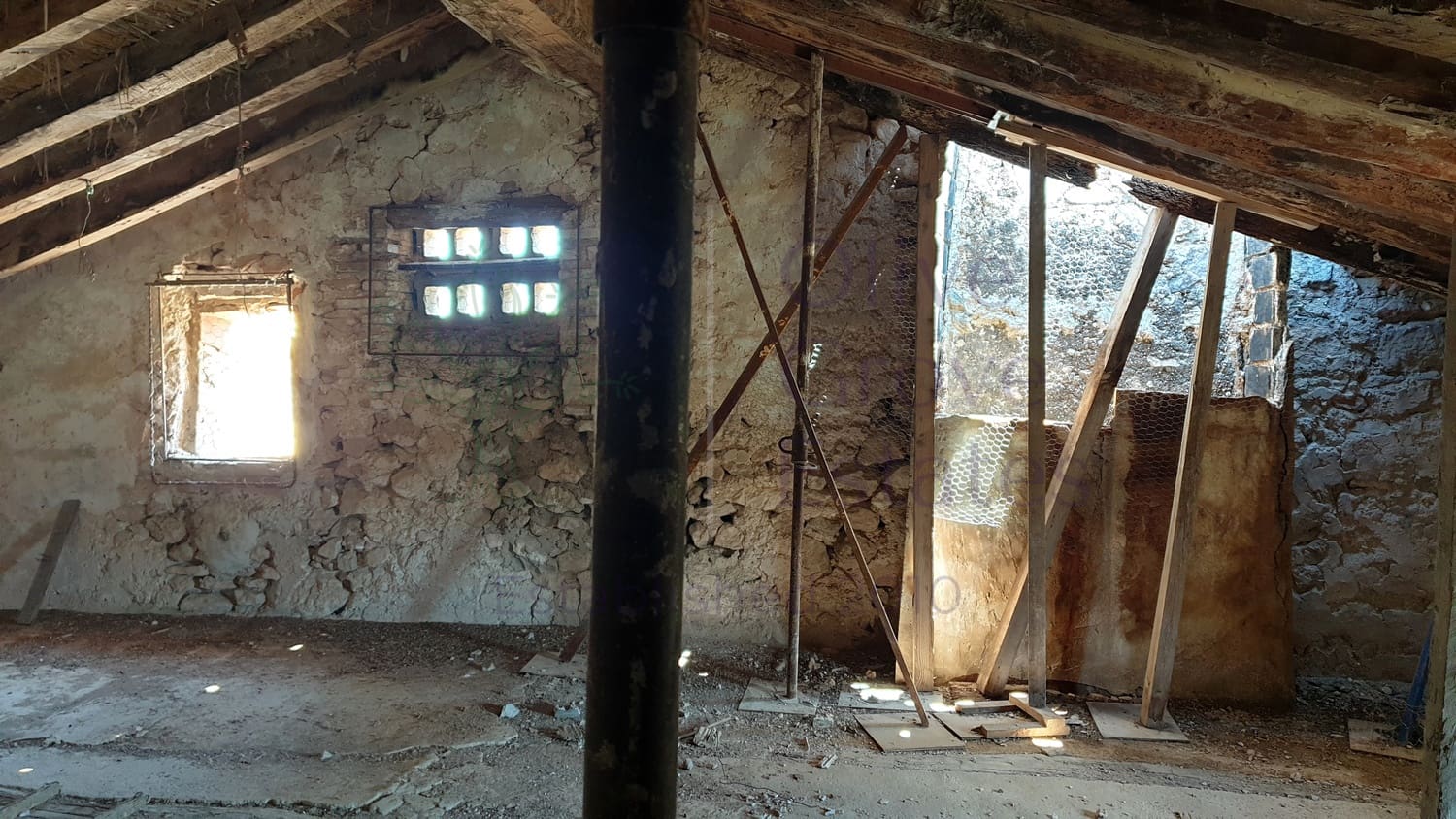 11 soveværelse Byhus til salg i El Camp de Mirra - € 249.995 (Ref: 6834671)