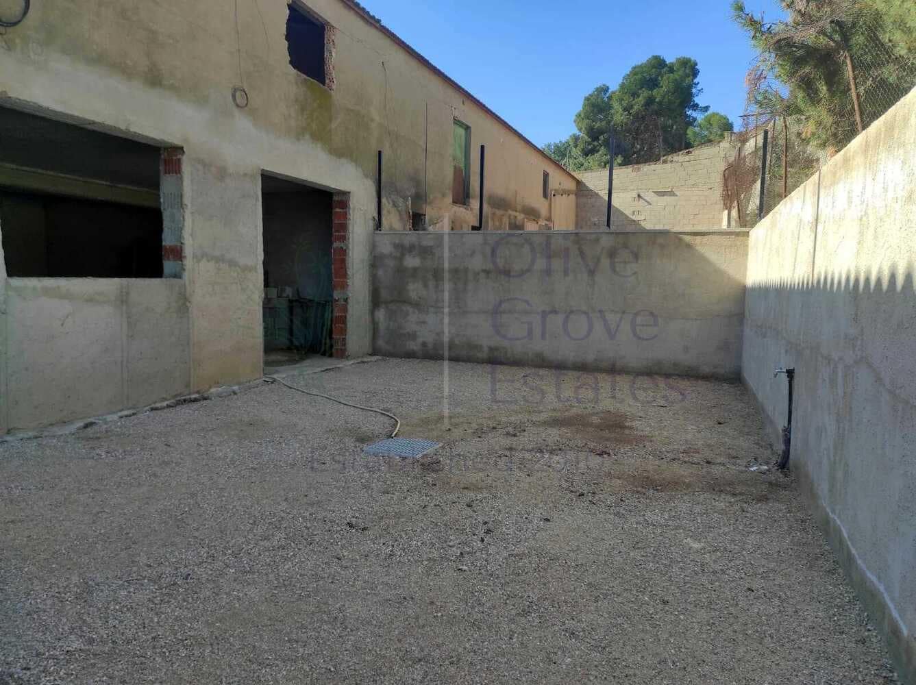 5 soveværelse Byhus til salg i Villena - € 79.500 (Ref: 6842801)