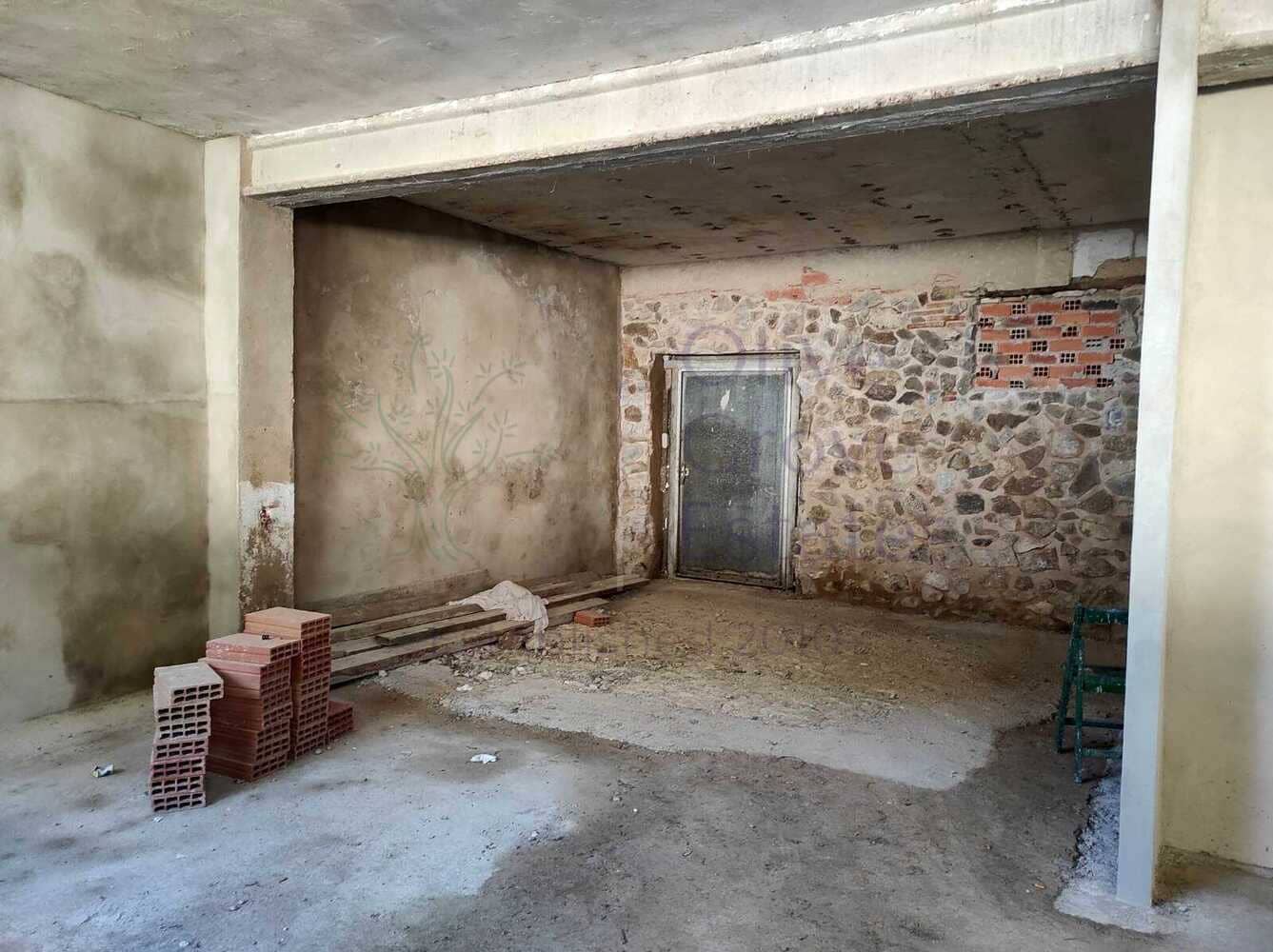5 soveværelse Byhus til salg i Villena - € 79.500 (Ref: 6842801)