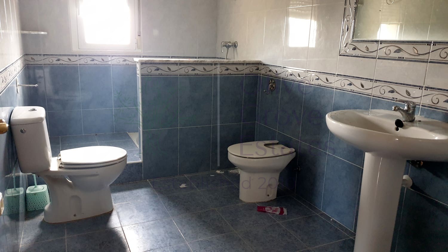 5 bedroom Villa for sale in Caudete with garage - € 224,995 (Ref: 6874187)