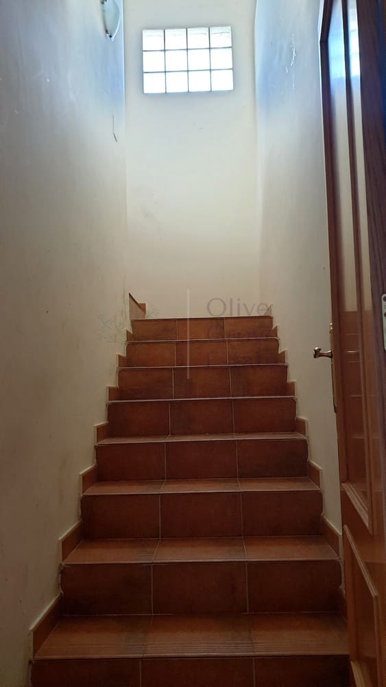 5 bedroom Villa for sale in Caudete with garage - € 224,995 (Ref: 6874187)