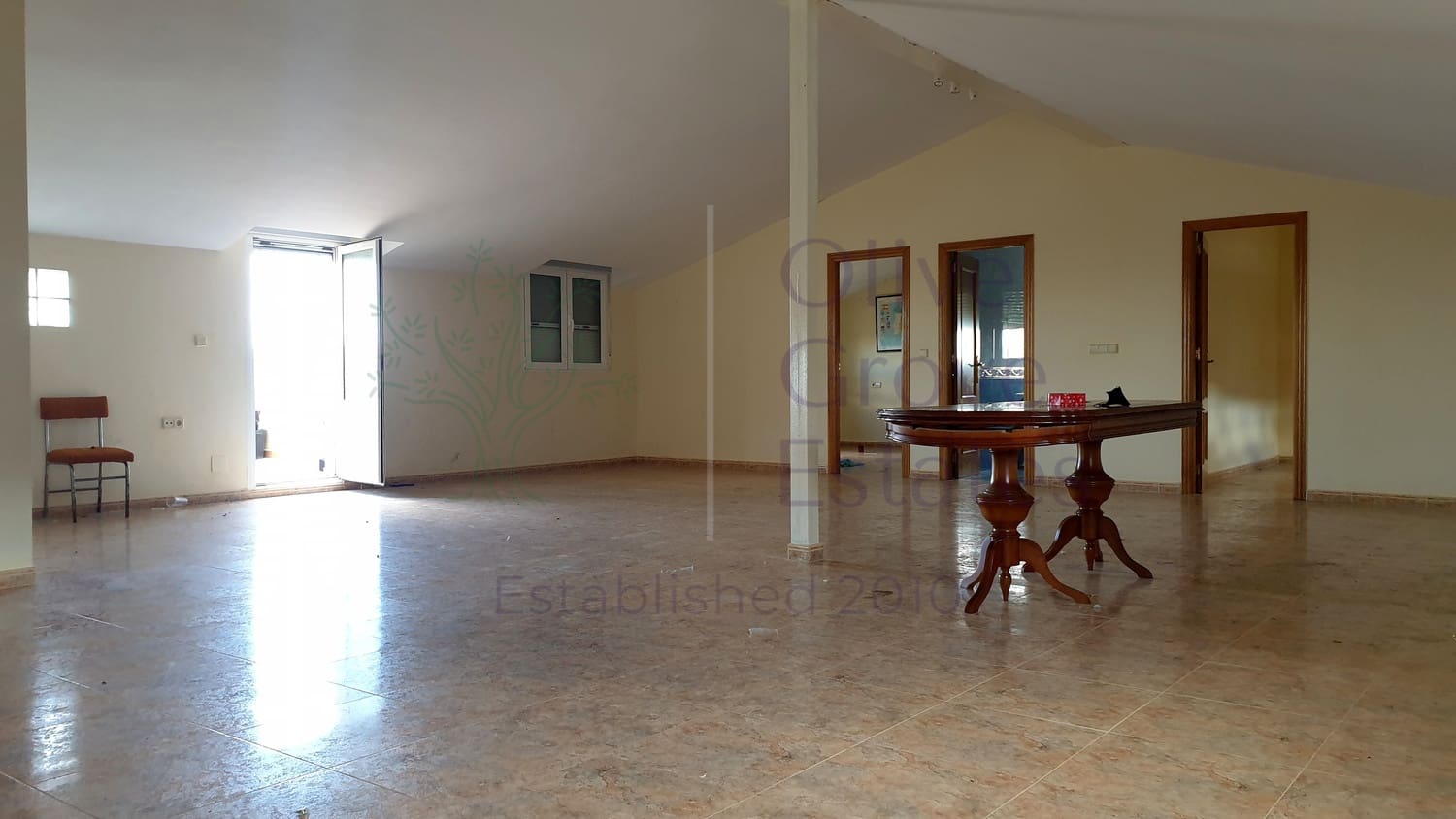 5 bedroom Villa for sale in Caudete with garage - € 224,995 (Ref: 6874187)