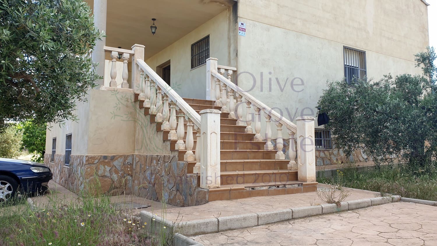 5 bedroom Villa for sale in Caudete with garage - € 224,995 (Ref: 6874187)