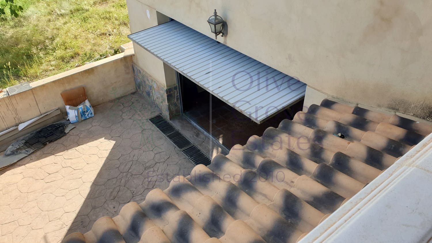 5 bedroom Villa for sale in Caudete with garage - € 224,995 (Ref: 6874187)