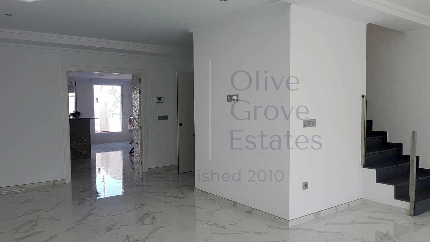 3 slaapkamer Appartement te koop in Caudete met garage - € 239.995 (Ref: 6889177)