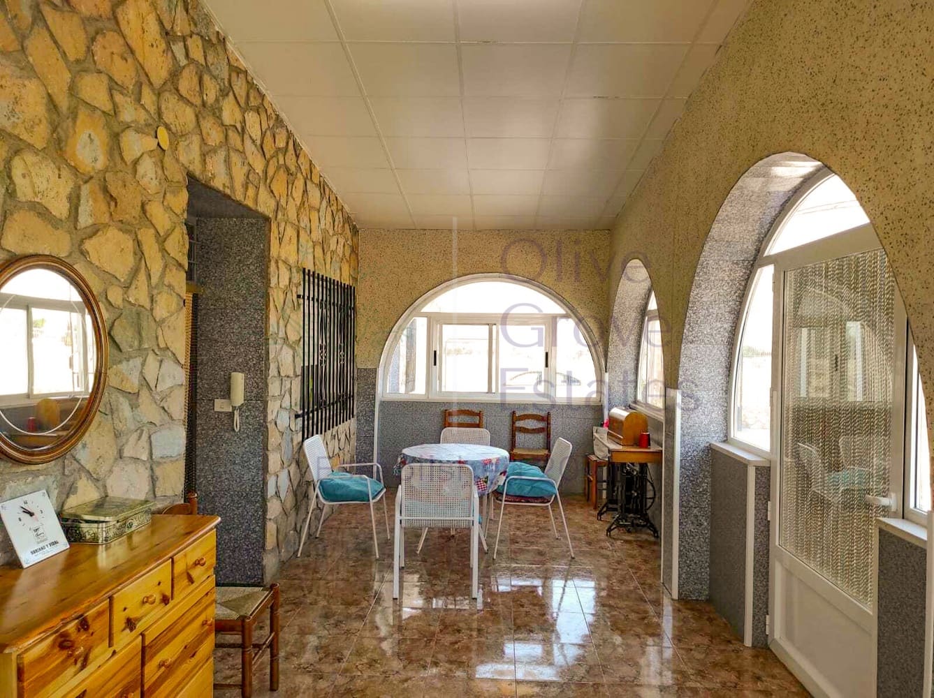 4 bedroom Villa for sale in Yecla with pool garage - € 209,950 (Ref: 6891507)