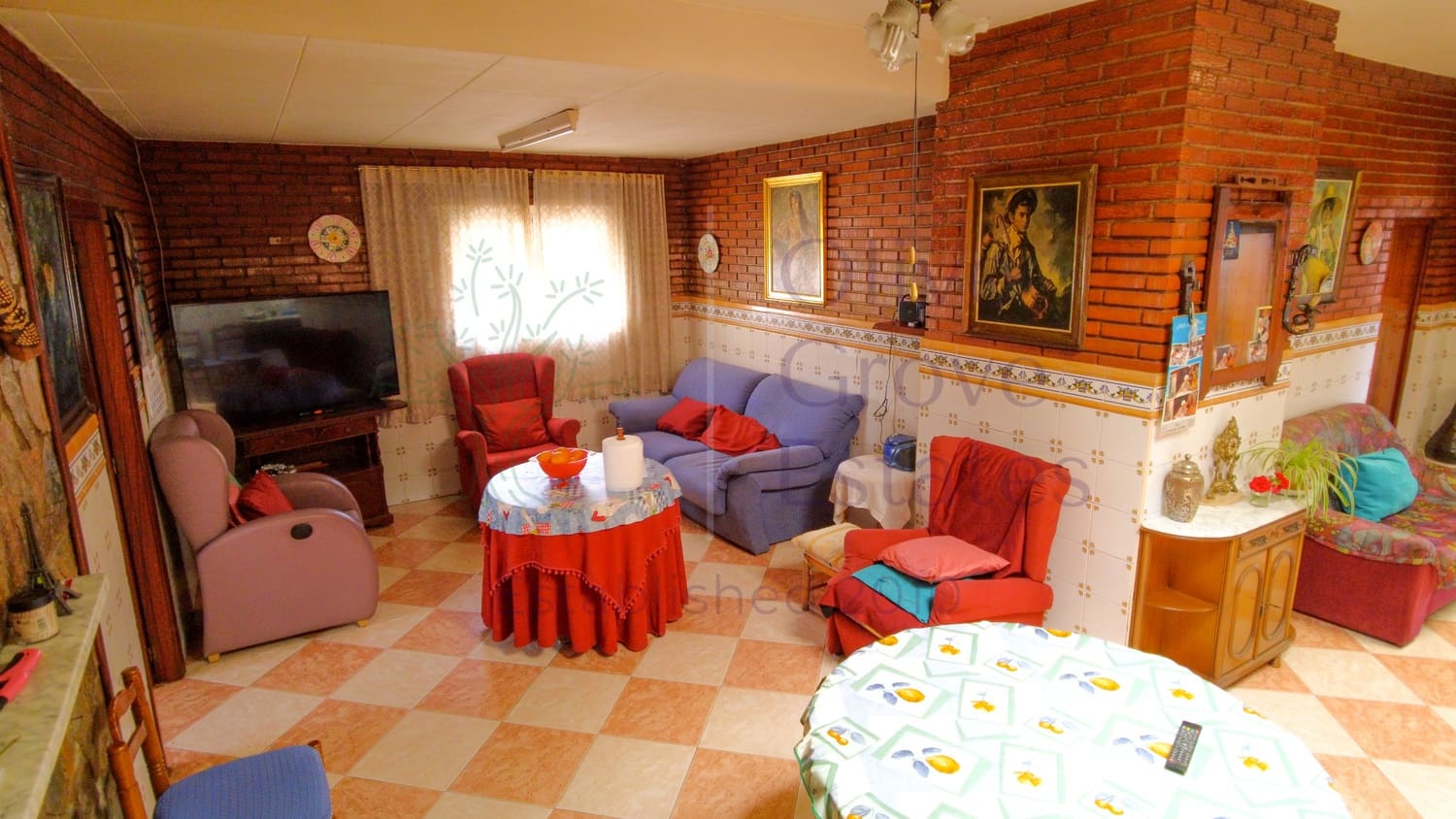 4 bedroom Villa for sale in Yecla with pool garage - € 209,950 (Ref: 6891507)