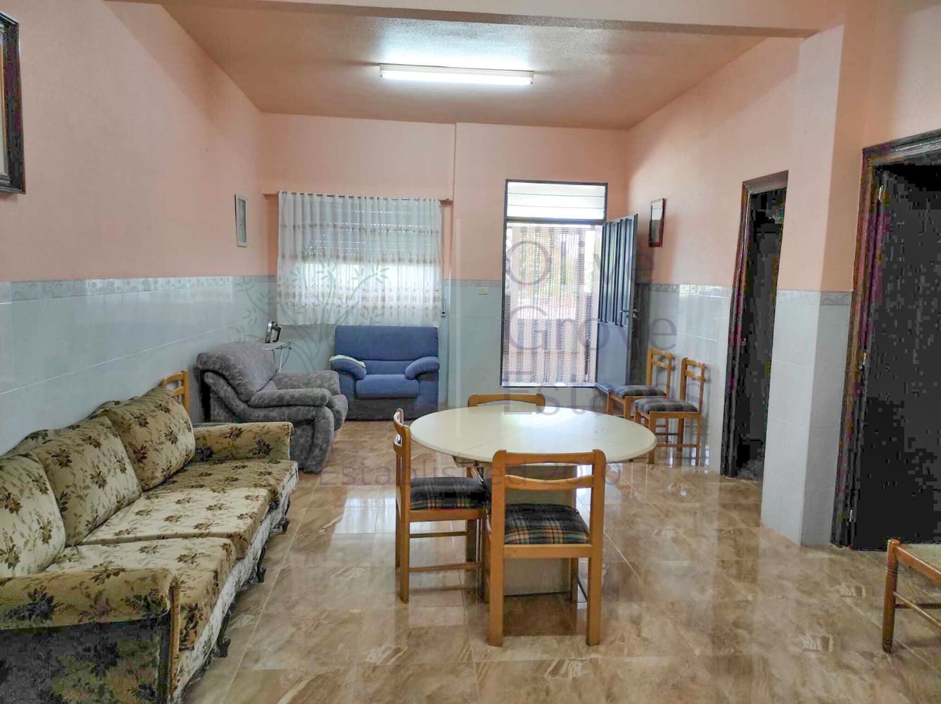 4 bedroom Villa for sale in Yecla with pool garage - € 209,950 (Ref: 6891507)