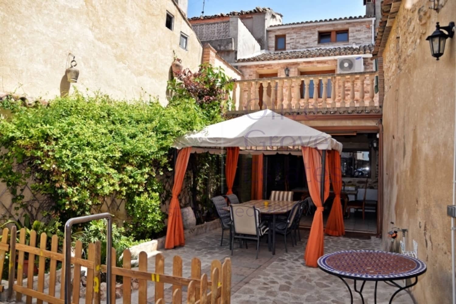 5 soveværelse Byhus til salg i Palomar med swimmingpool - € 249.000 (Ref: 6948516)