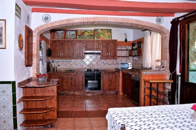 9 bedroom Townhouse for sale in Palomar with pool - € 269,950 (Ref: 6948517)