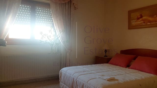 4 chambre Appartement à vendre à Caudete - 69 995 € (Ref: 6982714)