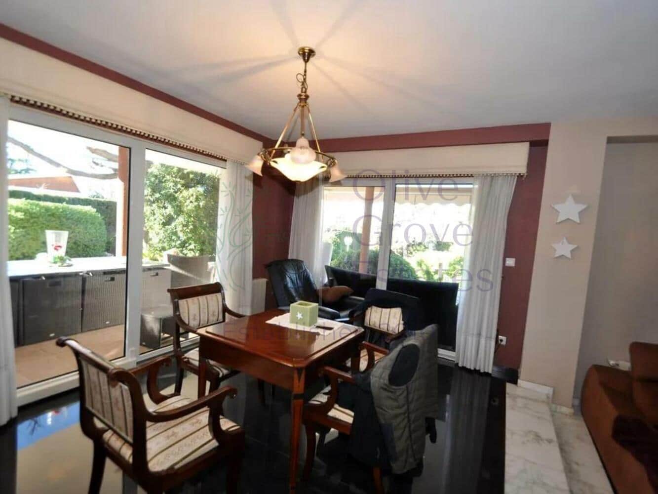 4 soverom Villa til salgs i Petrel / Petrer med svømmebasseng garasje - € 389 995 (Ref: 6984576)