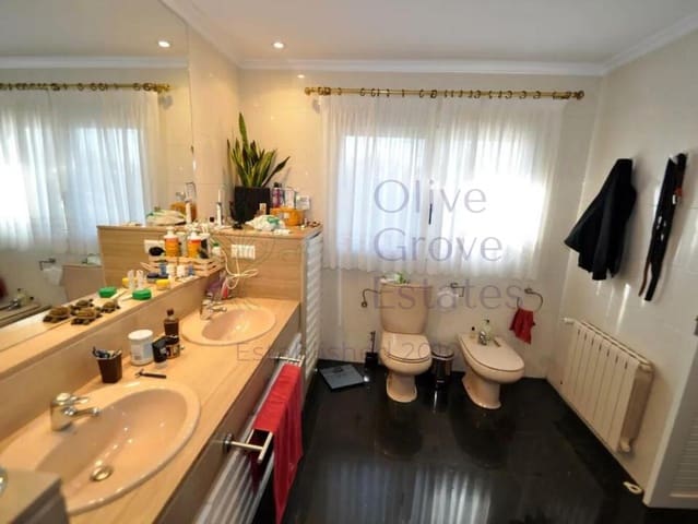 4 chambre Villa/Maison à vendre à Petrel / Petrer avec piscine garage - 389 995 € (Ref: 6984576)