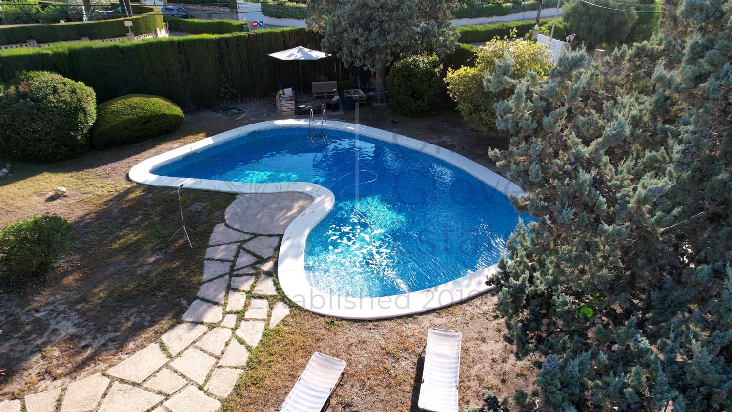 4 soverom Villa til salgs i Petrel / Petrer med svømmebasseng garasje - € 389 995 (Ref: 6984576)