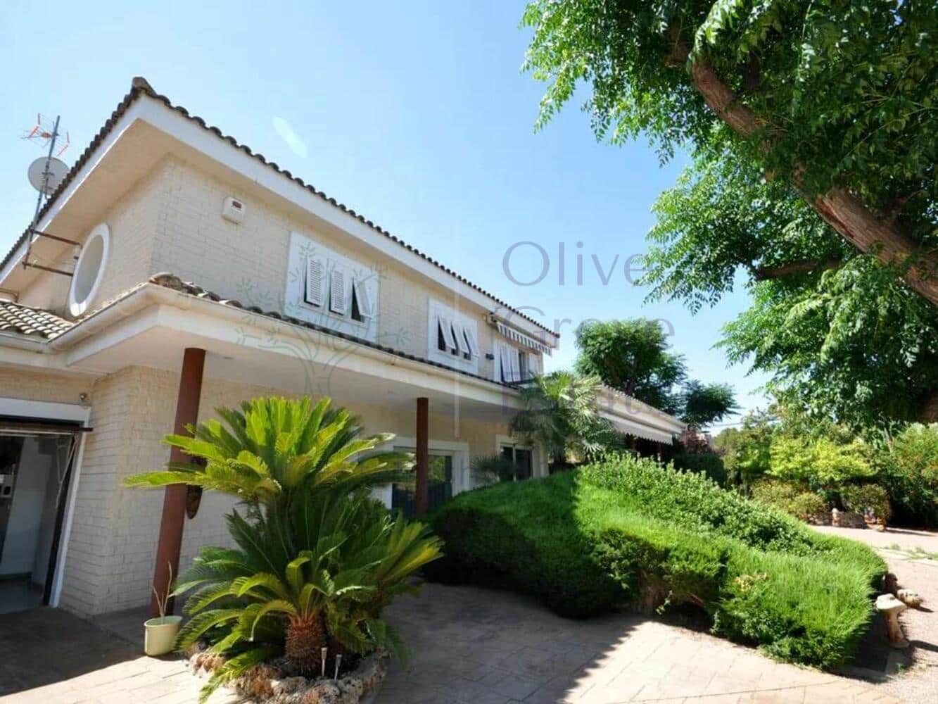 4 soverom Villa til salgs i Petrel / Petrer med svømmebasseng garasje - € 389 995 (Ref: 6984576)