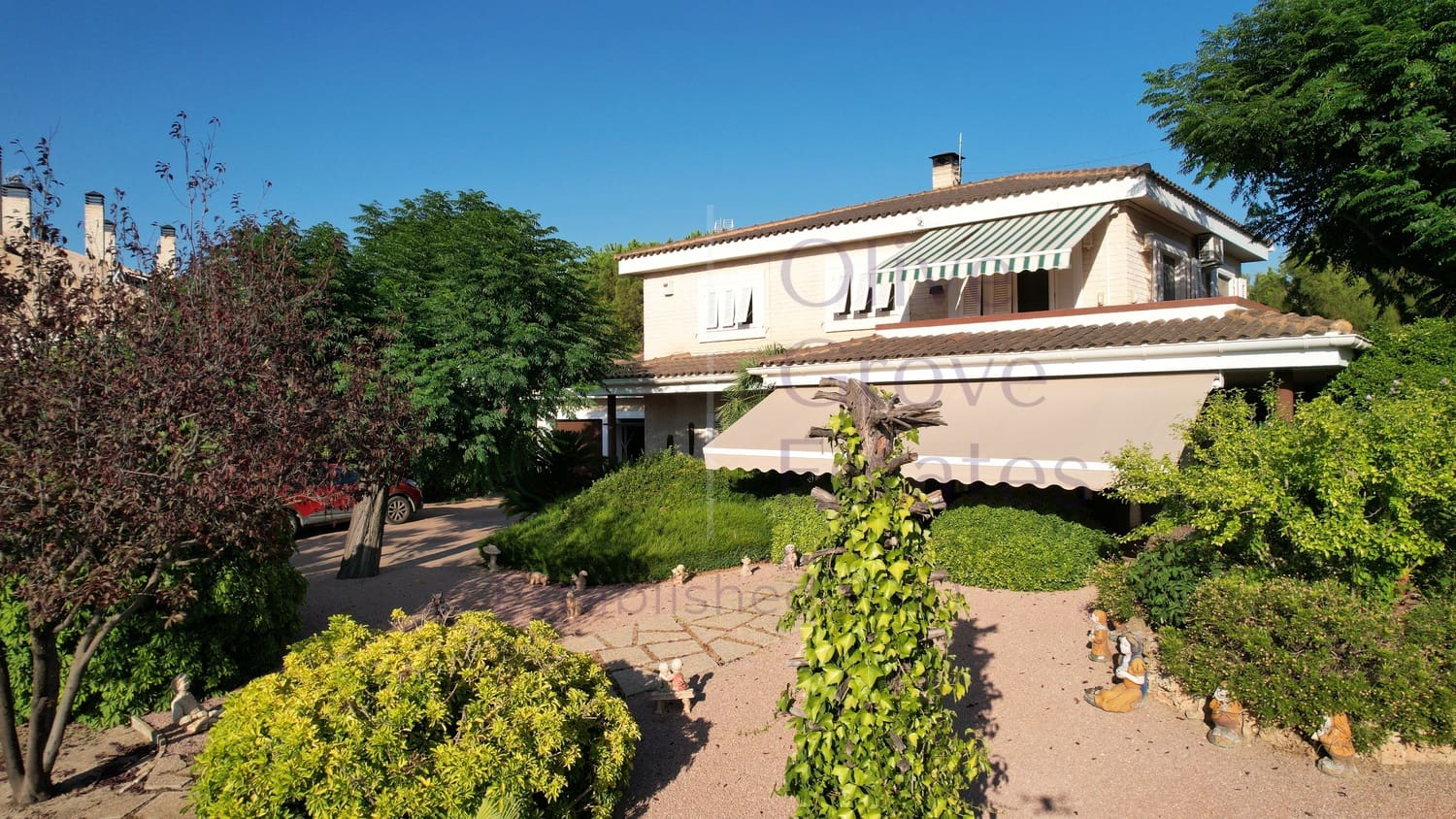 4 soverom Villa til salgs i Petrel / Petrer med svømmebasseng garasje - € 389 995 (Ref: 6984576)