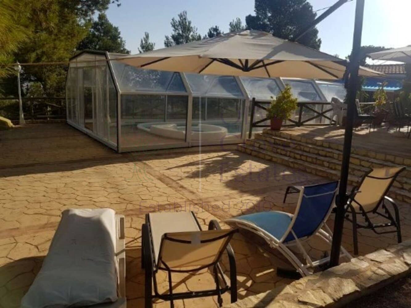 3 bedroom Villa for sale in Elda with pool - € 359,995 (Ref: 7035739)