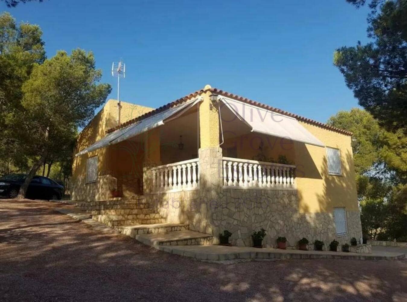 3 bedroom Villa for sale in Elda with pool - € 359,995 (Ref: 7035739)