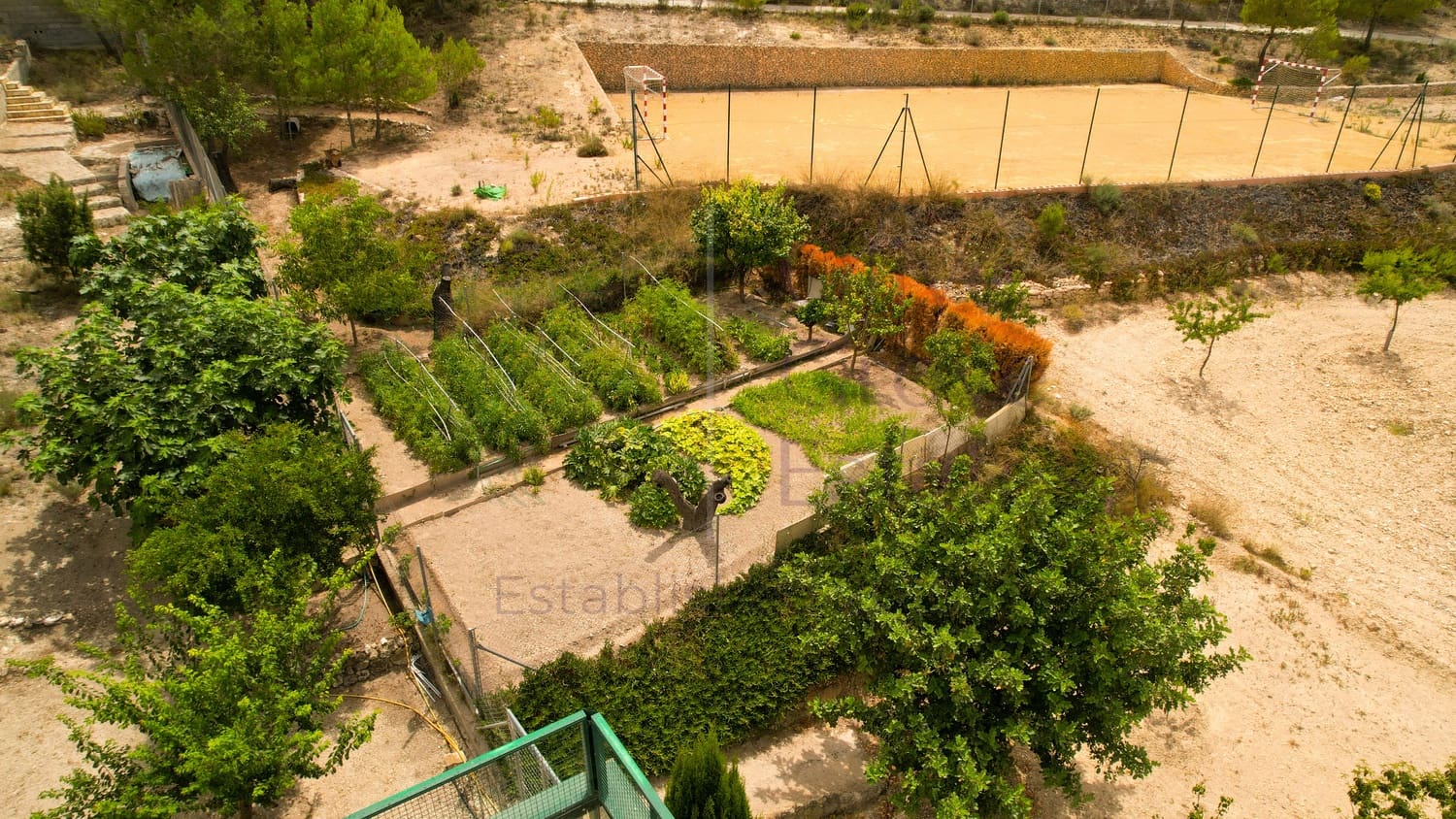 3 bedroom Villa for sale in Elda with pool - € 359,995 (Ref: 7035739)