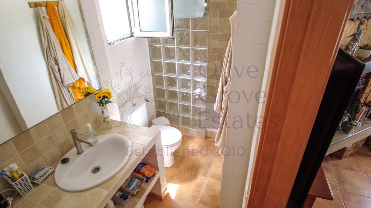 3 bedroom Villa for sale in Elda with pool - € 359,995 (Ref: 7035739)