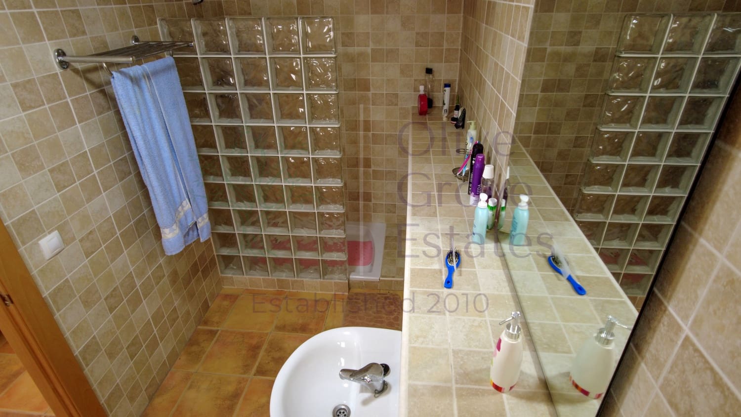 3 bedroom Villa for sale in Elda with pool - € 359,995 (Ref: 7035739)