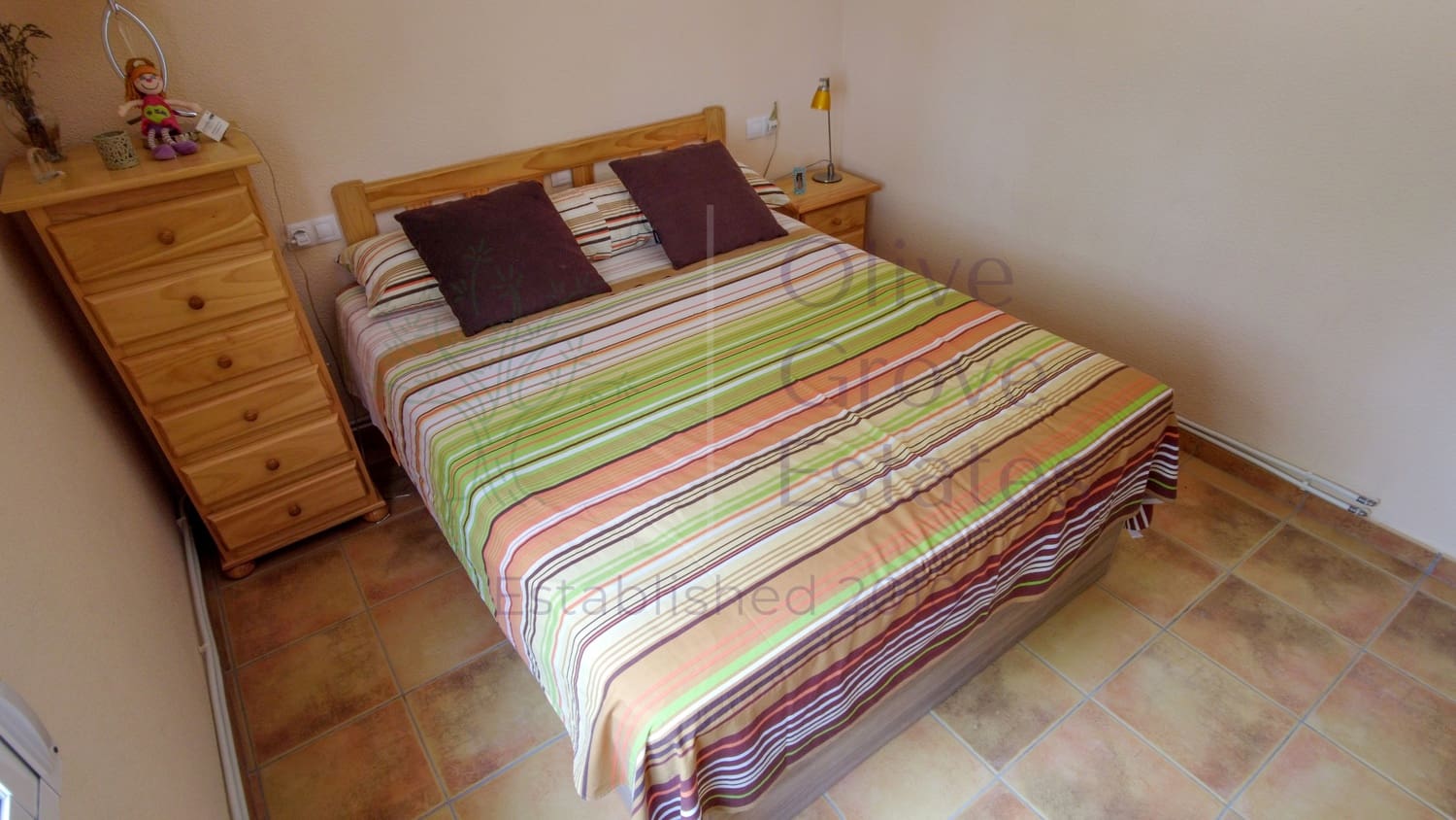 3 bedroom Villa for sale in Elda with pool - € 359,995 (Ref: 7035739)