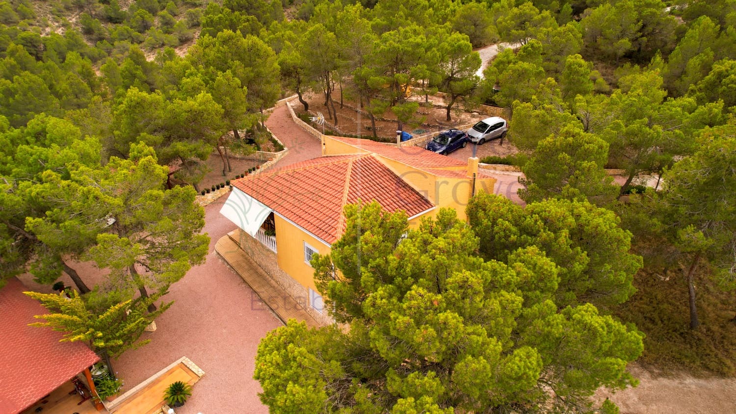 3 bedroom Villa for sale in Elda with pool - € 359,995 (Ref: 7035739)