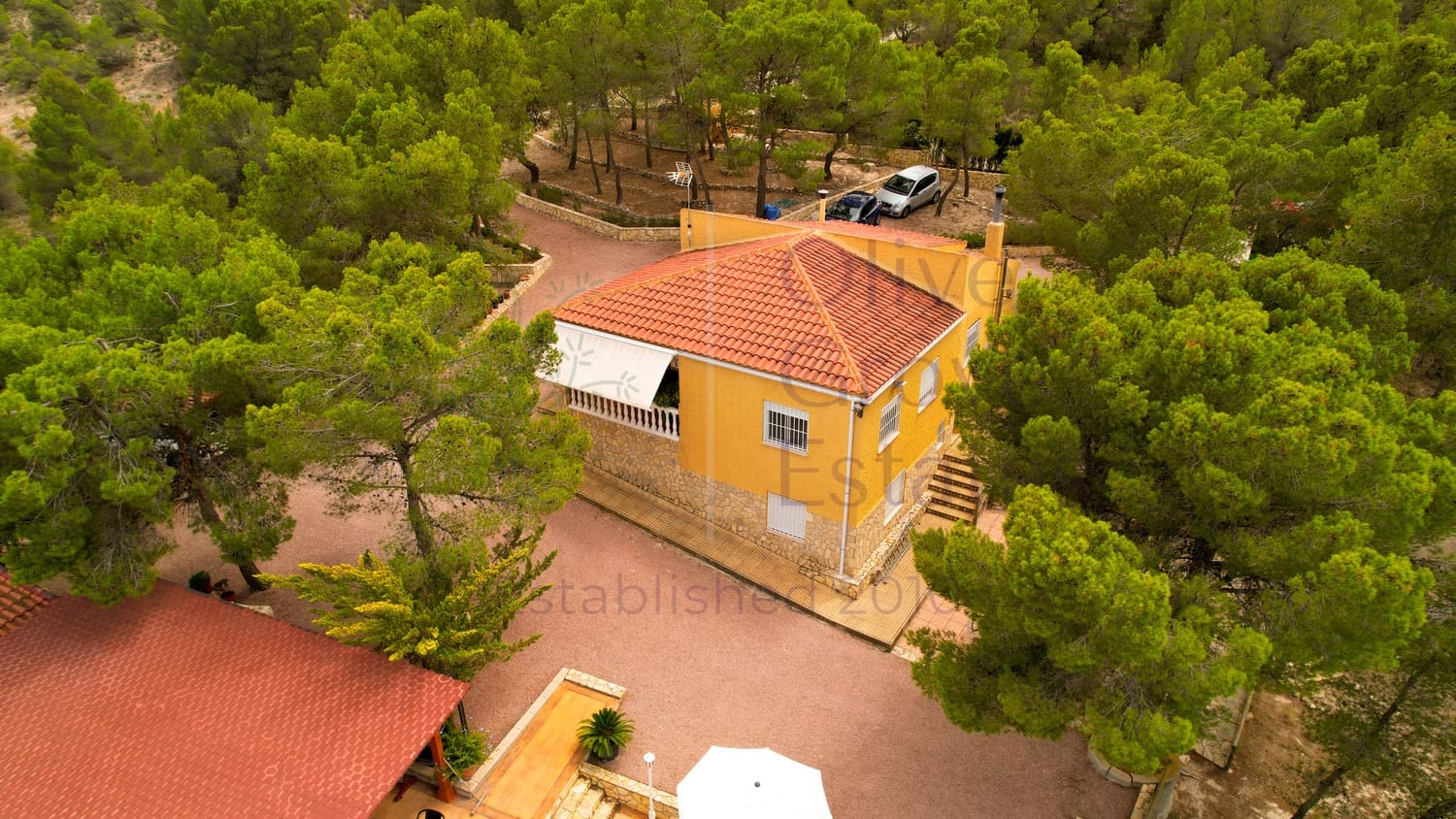 3 bedroom Villa for sale in Elda with pool - € 359,995 (Ref: 7035739)