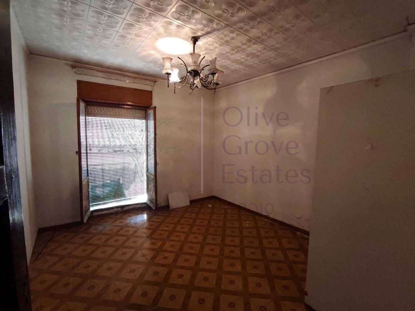 Hus til salgs i Sax - € 64 995 (Ref: 7200877)